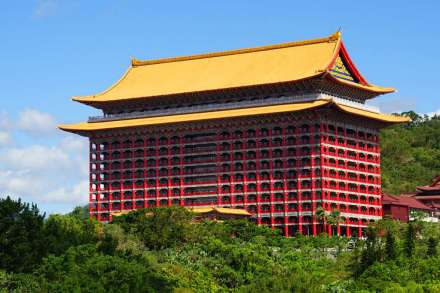 台北圆山饭店是一座中国古典宫殿式建筑